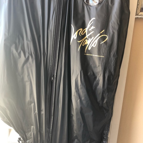 Suits - Picture 2 of 5